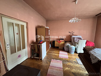 ZNÍŽENÁ CENA Ponúkame na predaj priestranný tehlový rodinný - 7