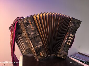 Predám heligonky Zn. Hohner,ladenie CF - 7