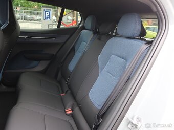 Volvo EX30 315kW TWIN PERF PLUS PANO 1MAJITEL - 7