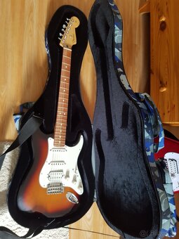Predám Fender Player Stratocaster HSS s kufrom - 7