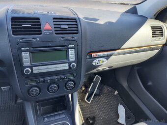 Volkswagen Golf V 1.9 TDI BLS - 7