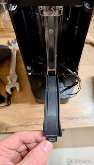 Profesionálny mlynček na kávu Eureka Atom 60 - 7