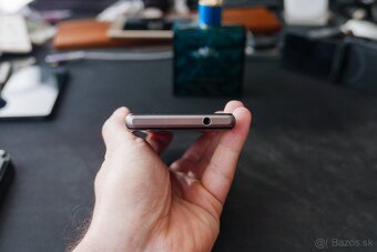 Sony Xperia Z1 Compact čierna - 7