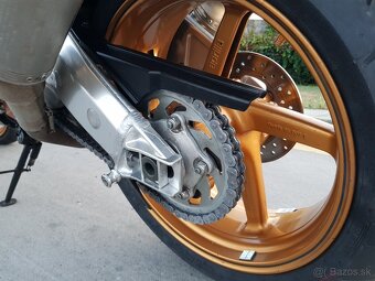 Aprilia TUONO 1000 R FACTORY - 7