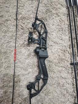 Predám luk reflex 50L - 7