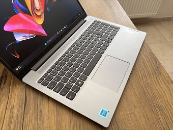 15.6"/Lenovo/8GB RAM DDR5/NvMe SSD 128GB/Intel HD 2GB/ - 7
