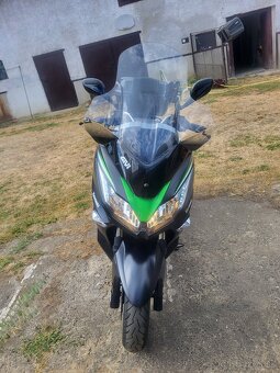 Kawasaki J300 - 7