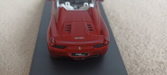 Predám model Ferrari 458 Spider 1:43 Looksmart - 7