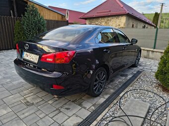 Lexus IS220d - 7