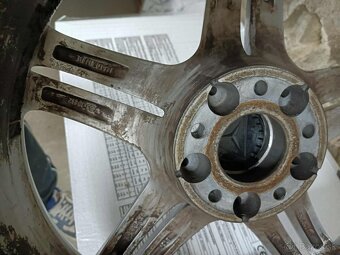 4ks alu disky orig. Mercedes r18 - 7