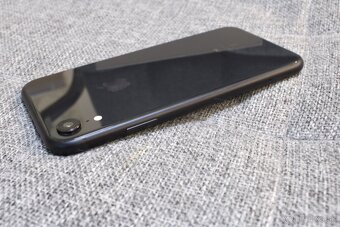 iPhone Xr 64GB (plne funkčný) - 7