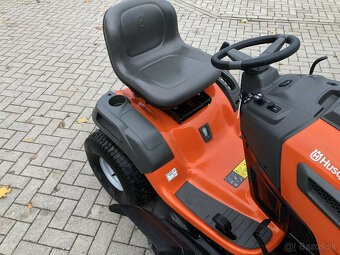Trávnikový traktor Husqvarna, Model TS 243T - 7