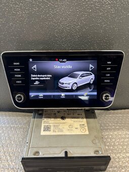 Skoda superb 3 radio navigacia sklo smartlink - 7