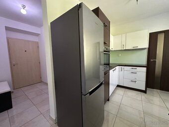 2i moderný byt s loggiou, 51 m2 + parkovacie miesto - 7