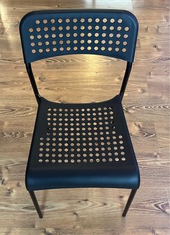 Jedálenský stôl so 4 stoličkami - 7