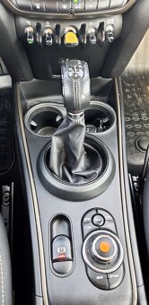 Predám  Mini Countryman Cooper S E ALL4 A/T PLUG IN HYBRID - 7