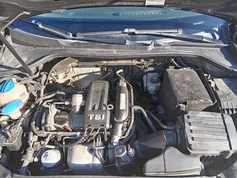 VOLKSWAGEN GOLF - 7