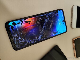 Mobily - Na opravu, diely, do zbierky... - 7