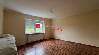 Rodinný dom s pozemkom 1396 m², Šurany, Nové Zámky - 7