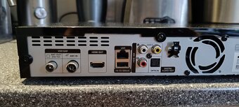 Predám HDD recordér s dig. TV tunerom + 3D Blu-ray prehrávač - 7