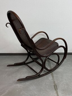 Hojdacie kreslo Thonet no 7022 ,menší model s potlačeným sed - 7