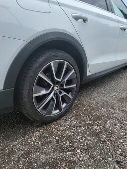 Škoda Octavia Combi 2.0 TDI Scout 4x4 DSG - 7