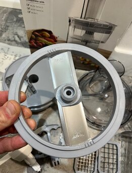 Nadstavec na krájanie kociek Bosch MUZ5CC2 na mum 2 a 5 - 7