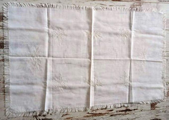 Retro vyšívané obrusy - 7