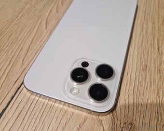 Apple iphone 15 pro max 512gb biely  titán - 7