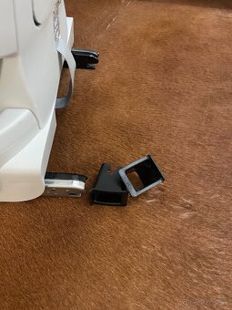 Römer Britax isofix - 7