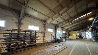 NA PRENÁJOM sklad s administratívou 1.200 m2 podvesný žeriav - 7