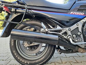Yamaha FJ 1200 - 7