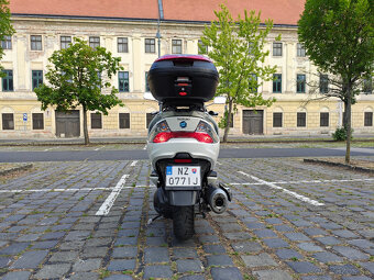 Suzuki Burgman AN400 r.v. 2010 - 7