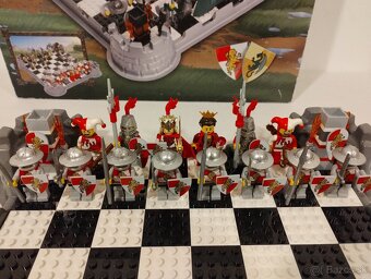 LEGO 853373 Kingdoms Chess Set - 7