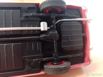 Predám Ford Taunus limitovaná edícia KK scale 1:18 - 7