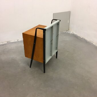 Predam Retro komoda skrinka Tatra Nabytok nocny stolik. - 7