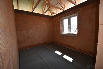 Na predaj 4i dom s terasou, tepelným čerpadlom, Topoľnica - 7
