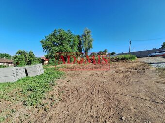 Predám pekný stavebný pozemok 820m2 Bohdanovce, projekt,všet - 7