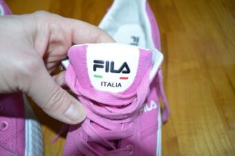 predam krasne damske tenisky FILA - 7