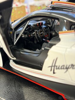Pagani Huayra R / LCD / 1:18 - 7