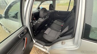 Volkswagen Bora Variant 1.6 16V Comfortline - 7