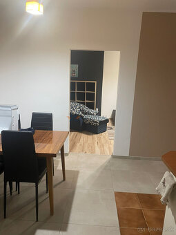 útulný 3 izbový byt - 7