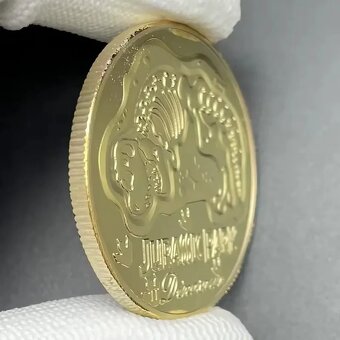 Pamätná minca pre fanúšikov Jurského parku - 7