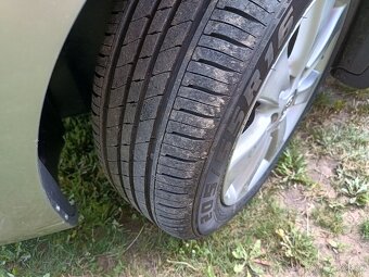 Toyota Corolla Verso 2,2 D4D 2009 - 7