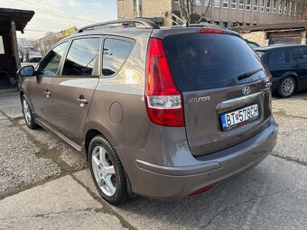 Hyundai i30 CW 1.4i MPI CVVT Comfort - 7
