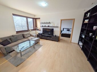 Exkluzívny 2-izbový byt, 65 m2 v centre mesta s parkovaním – - 7