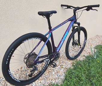 Karbónový horský bicykel CFM - 7