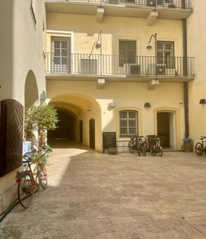 Reprezentatívny celok 3 kancelárií s vlastnou kuchynku v his - 7