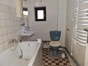 NA PREDAJ 2 x RODINNÝ DOM a POZEMOK 1099 m2 POBEDÍM NMNV - 7