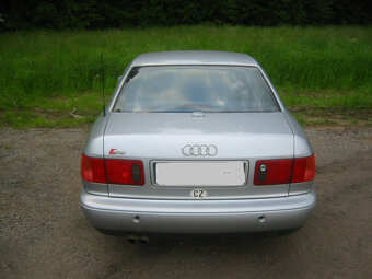 AUDI S8 D2 4.2 250kw - manuál + tiptronic - díly z vozidla - 7